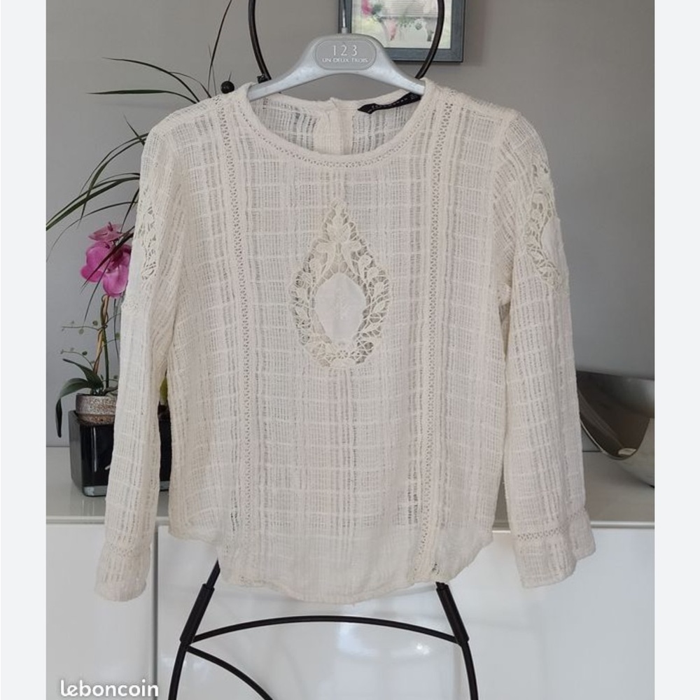 Zara Cream Lace Crop Top